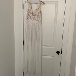 Lulus White Dress / Size Medium